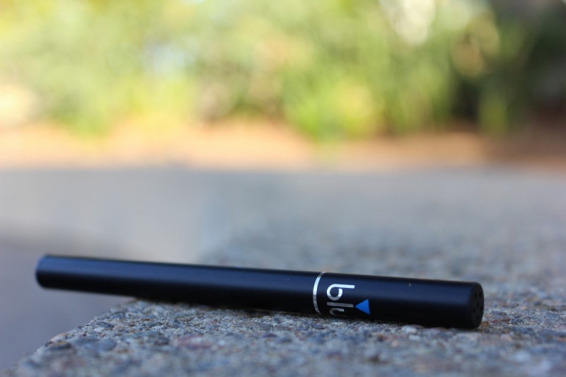 ecommerce-GREOLIERES-min_e_cigarette_vaping_blu_cigs_blu_electronic_cigarette_tobacco_cigarette_smoke-637061